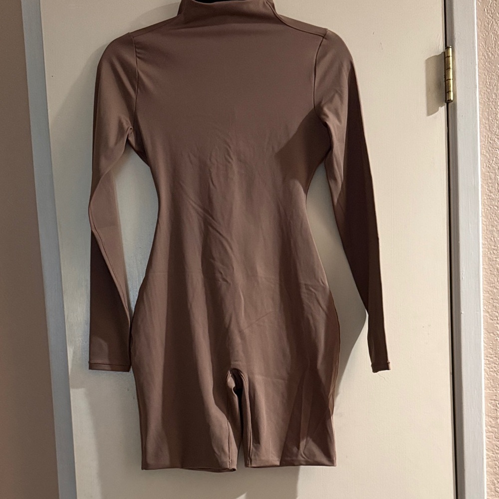 SKIMS Long Sleeve Mock Neck Romper | Size S | tan / Taupe  NWOB